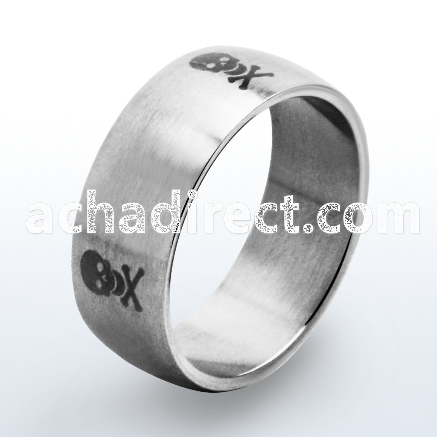 sr18 plain band stainless steel ring with skull engraving