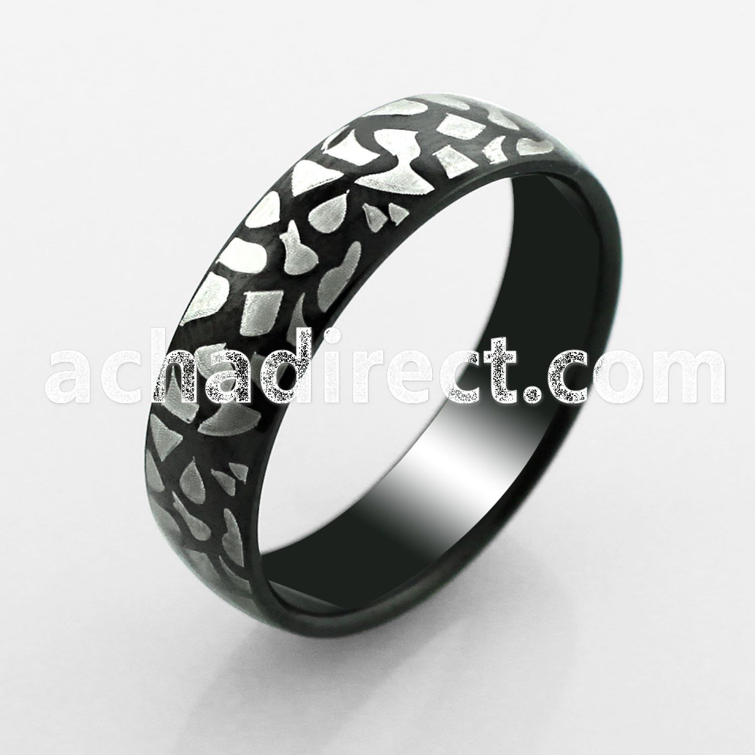 srb52 black stainless steel ring with shattered pattern