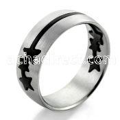 sr166 stainless steel gridded ring w cut out star design