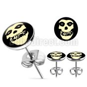 er195 pair of stainless steel ear studs w white skull logo